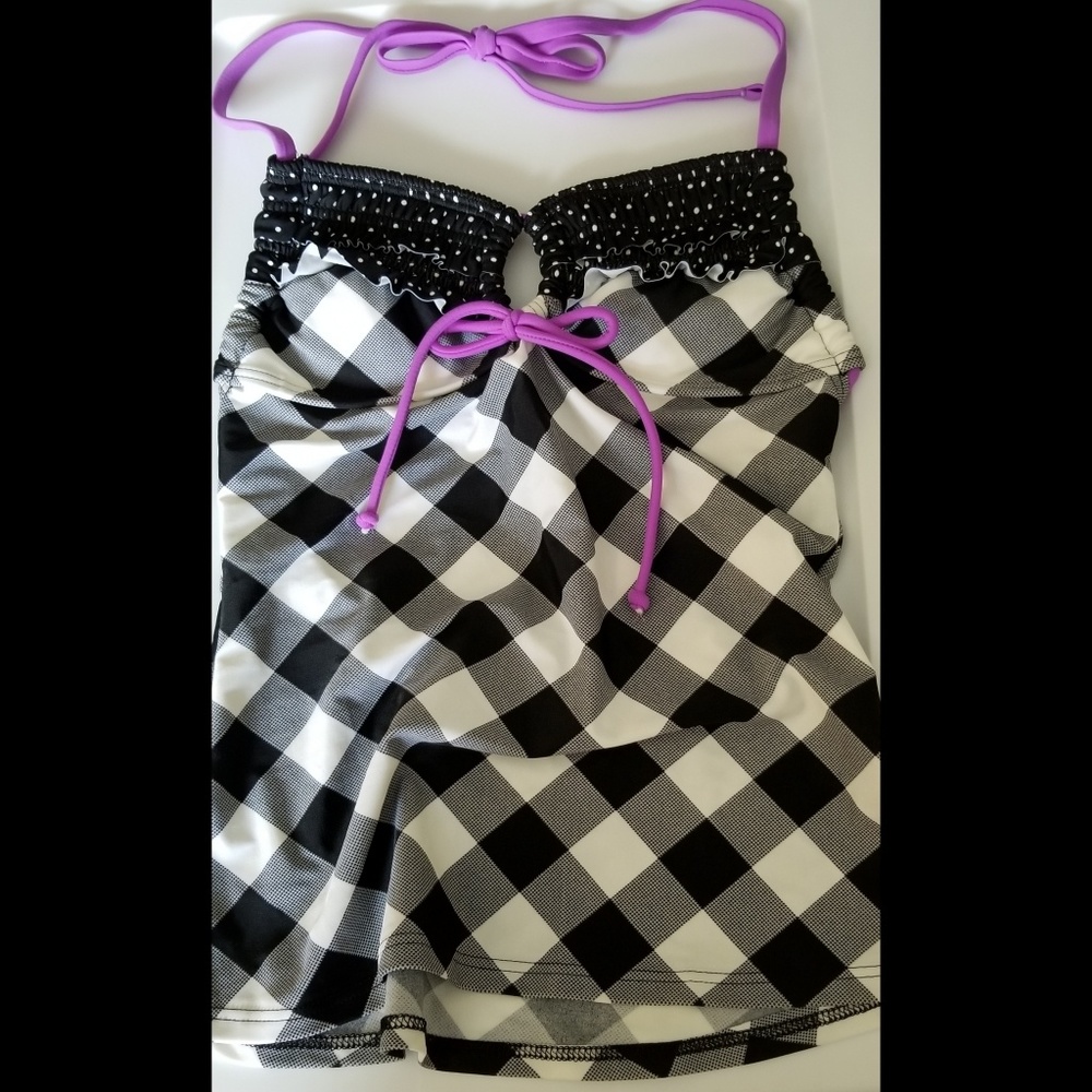 3/$25 NWT Hula Honey Tankini top check w/ purple
